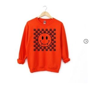 Simply Sage Market Women's Graphic
Sweatshirt Halloween Bat Smiley Face new